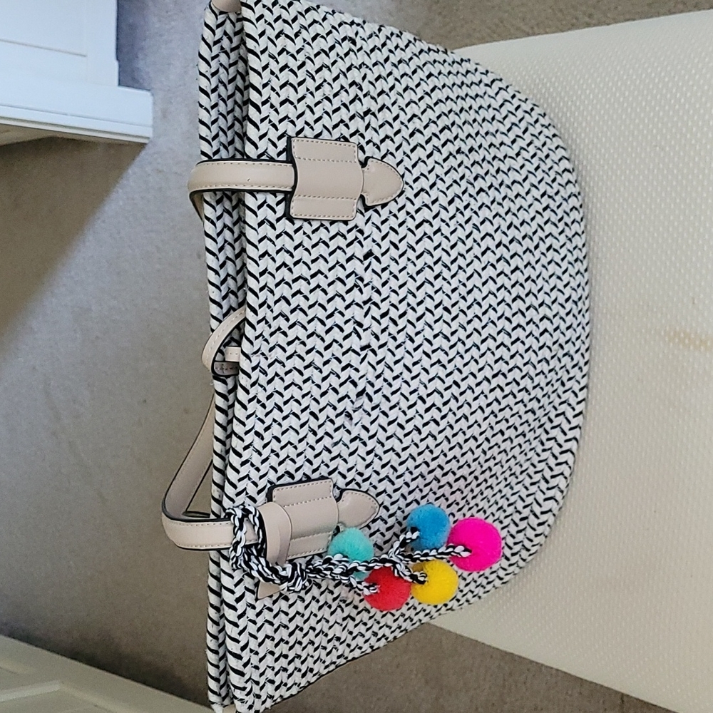 NWT Vince Camuto Colle tote bag